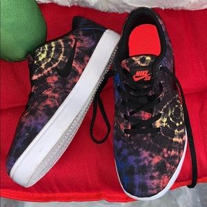 Tie dye Nike SB youth 2.5